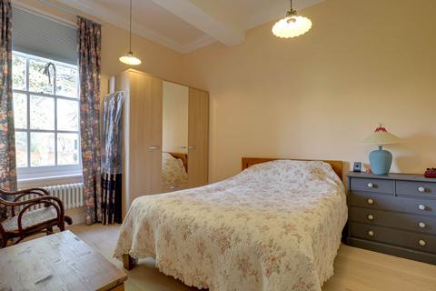 6 The Rise, Caversham, Reading, RG4 8NZ