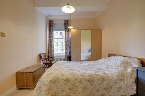 6 The Rise, Caversham, Reading, RG4 8NZ