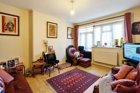 2 bedroom flat for sale, Howard Road, London N16