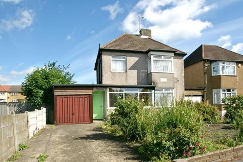 3 bedroom detached house for sale, Colchester Road, Romford RM3