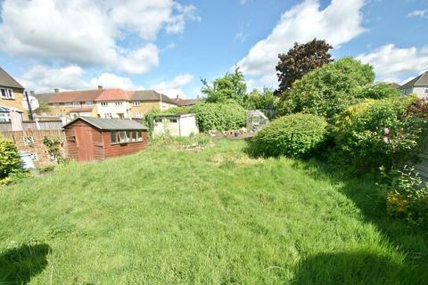 Montana Colchester Road, Romford, RM3 9SF