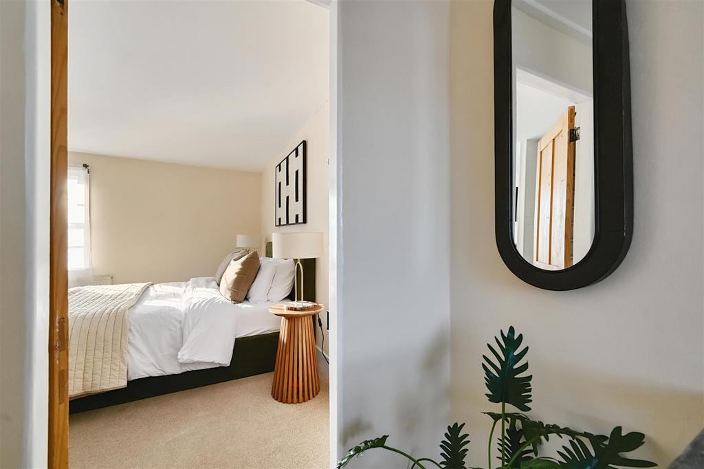 83 NORMAN ROAD - TN38 PEG (11).jpg