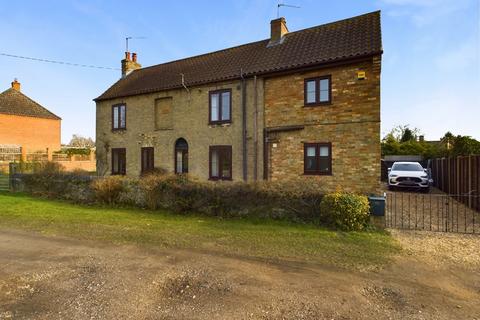 3 bedroom cottage for sale, Howdale Road, Downham Market PE38