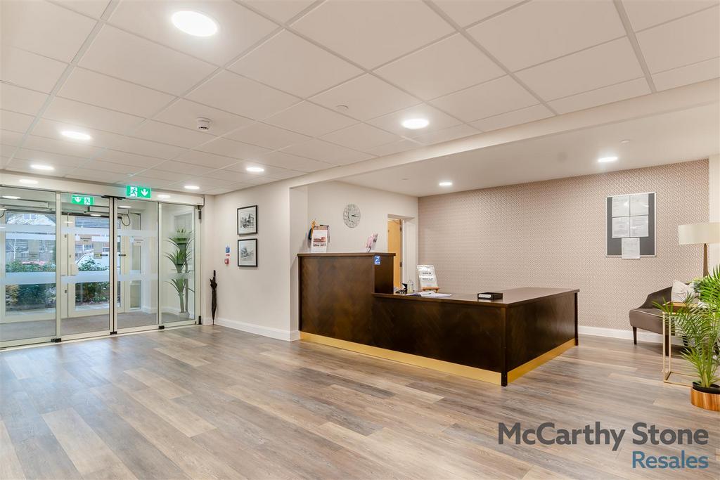 8635811-interior25.jpg