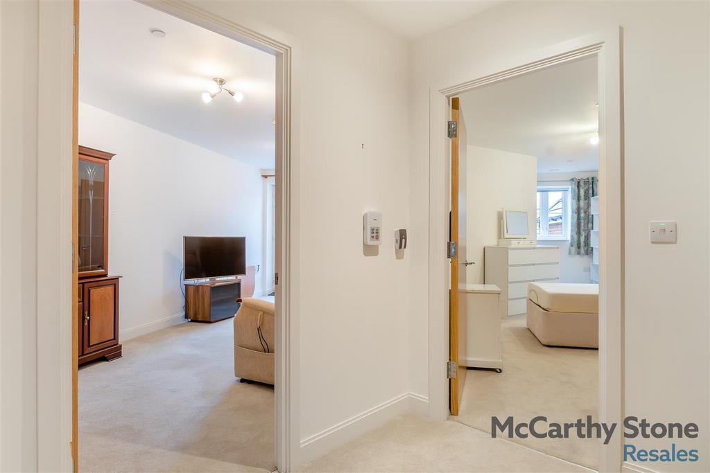 8635811-interior38.jpg