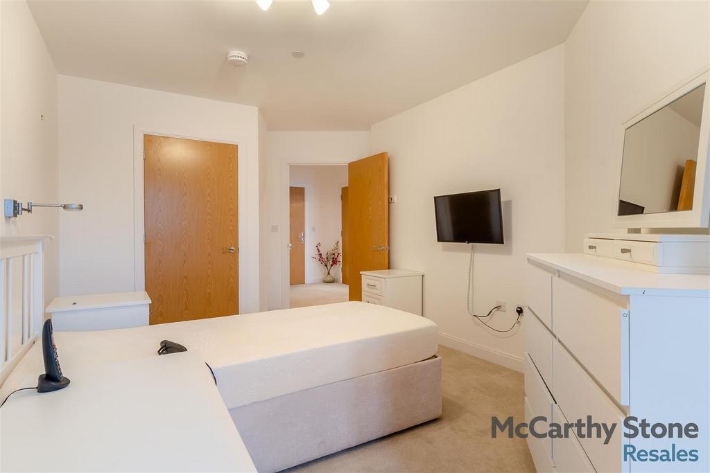8635811-interior02.jpg