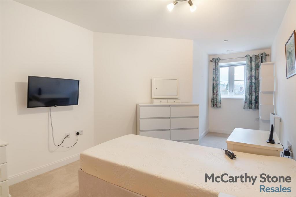8635811-interior44.jpg
