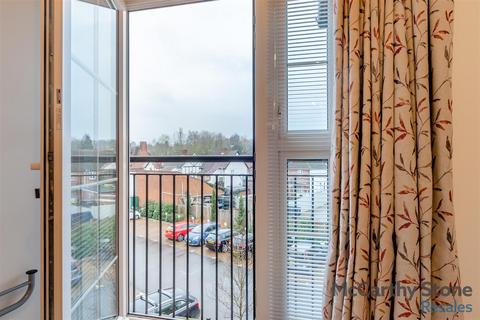 1 bedroom apartment for sale, Lowe House, London Road, Knebworth