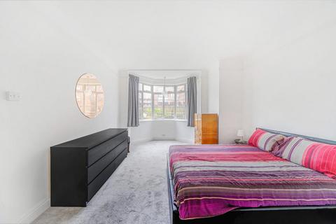 1 bedroom flat for sale, Belsize Avenue, Belsize Park