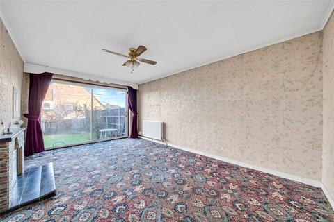 2 bedroom bungalow for sale, Wessex Drive, Erith, Kent, DA8