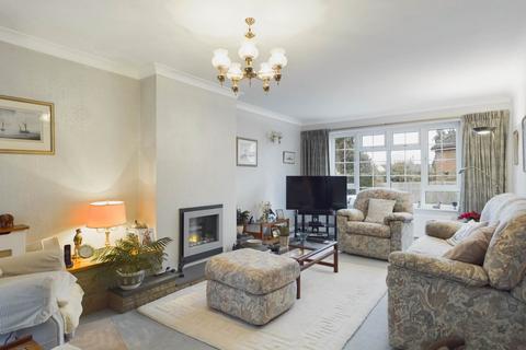 4 bedroom detached house for sale, Green End Road, Boxmoor