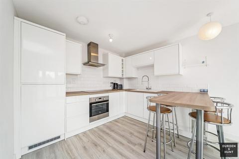 2 bedroom apartment for sale, Jenner House, Colchester, CO3