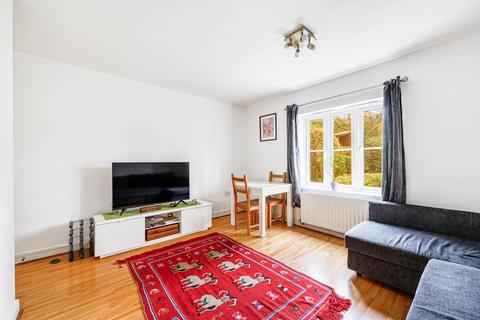 undefined, Kingsleigh Close, Brentford