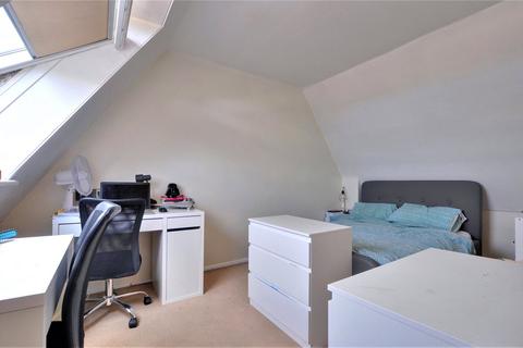 1 bedroom apartment for sale, Egham Hill, Surrey TW20