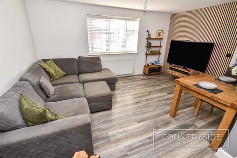 1 bedroom flat for sale, Kiln Road, Thundersley, Benfleet