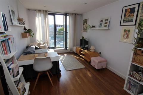 1 bedroom apartment for sale, 85 Fairfield Road, London, E3