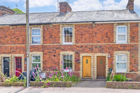 2 bedroom terraced house for sale, Wratten Road West