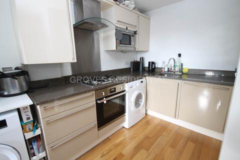 1 bedroom flat for sale, Olympic Court, New Malden