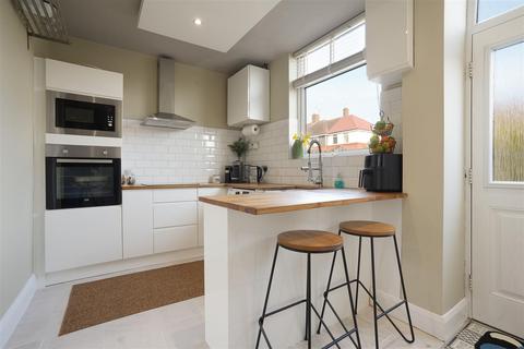 30 Studfield Crescent, Sheffield, S6 4SR