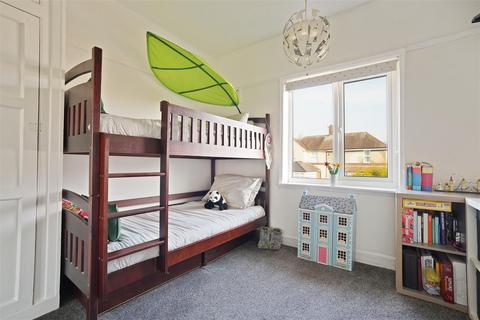 30 Studfield Crescent, Sheffield, S6 4SR