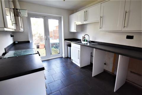 3 bedroom end of terrace house for sale, Royal Oak Drive, Wickford