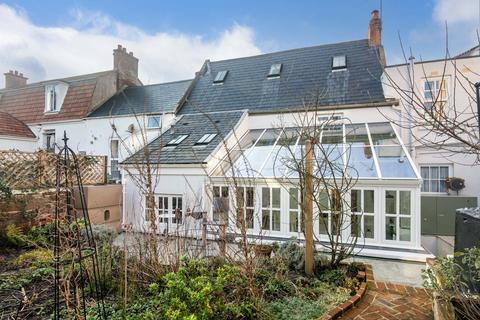4 bedroom character property for sale, Dicq Road, St Saviour JE2