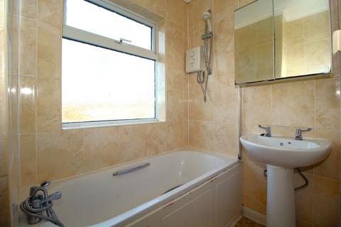 3 bedroom semi-detached house for sale, Hornchurch RM12