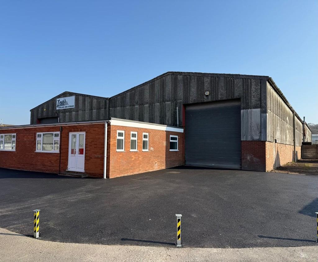 New photo unit 4 Barracks Road