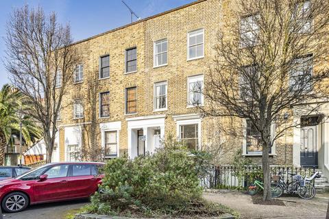 63 Sutherland Square, London, SE17 3EL