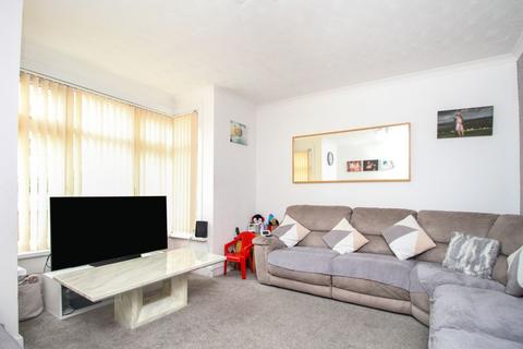 4 bedroom end of terrace house for sale, Ampthill Road, Bedford