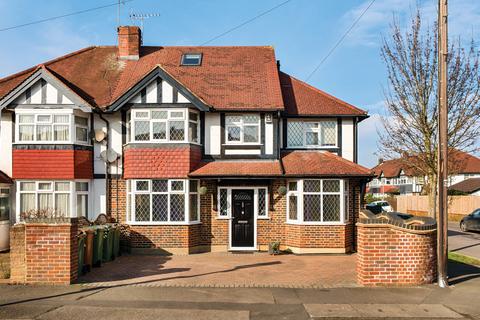 49 Culvers Avenue, Carshalton, SM5 2BN
