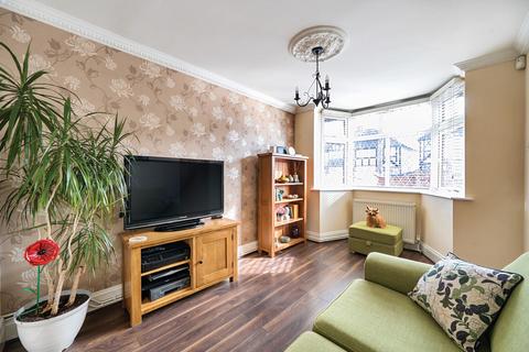 49 Culvers Avenue, Carshalton, SM5 2BN