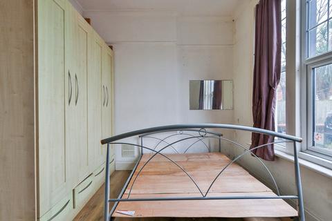 Flat 1, 24 Campbell Road, Bournemouth, BH1 4EP