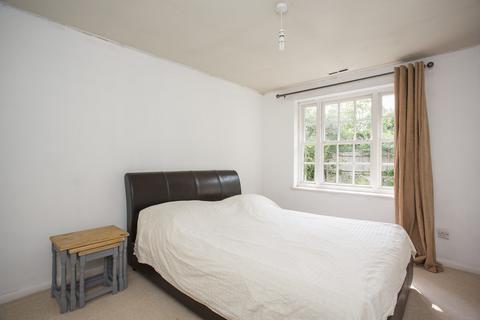 1 Broadcroft, Tunbridge Wells, TN2 5UG