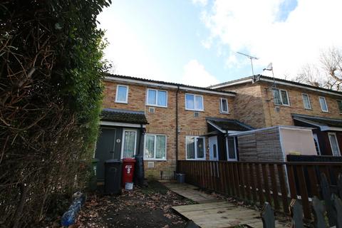 1 bedroom semi-detached house to rent, Colnbrook