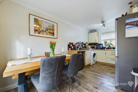 2 Drovers Close, Uttoxeter, ST14 7FH