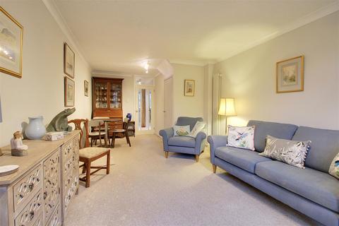 2 bedroom apartment for sale, Lincoln Court, Berkhamsted