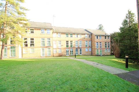 Lincoln Court, Berkhamsted
