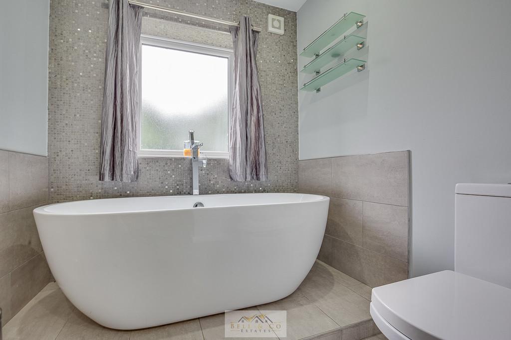 Bathroom 1.2