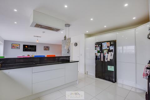 5 bedroom detached house for sale, Thorpe Road, Sheffield S26