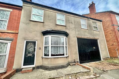 4 bedroom terraced house for sale, Zoar Street, Lower Gornal DY3