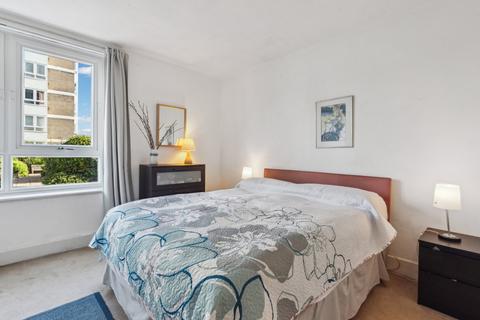 1 bedroom flat for sale, Chelsea Towers, Chelsea Manor Gardens, London