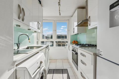 1 bedroom flat for sale, Chelsea Towers, Chelsea Manor Gardens, London