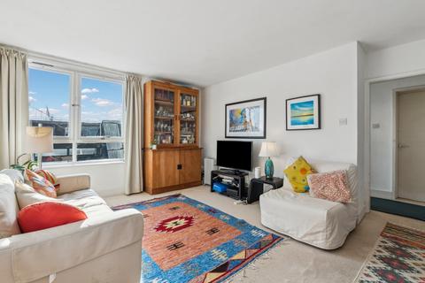 1 bedroom flat for sale, Chelsea Towers, Chelsea Manor Gardens, London