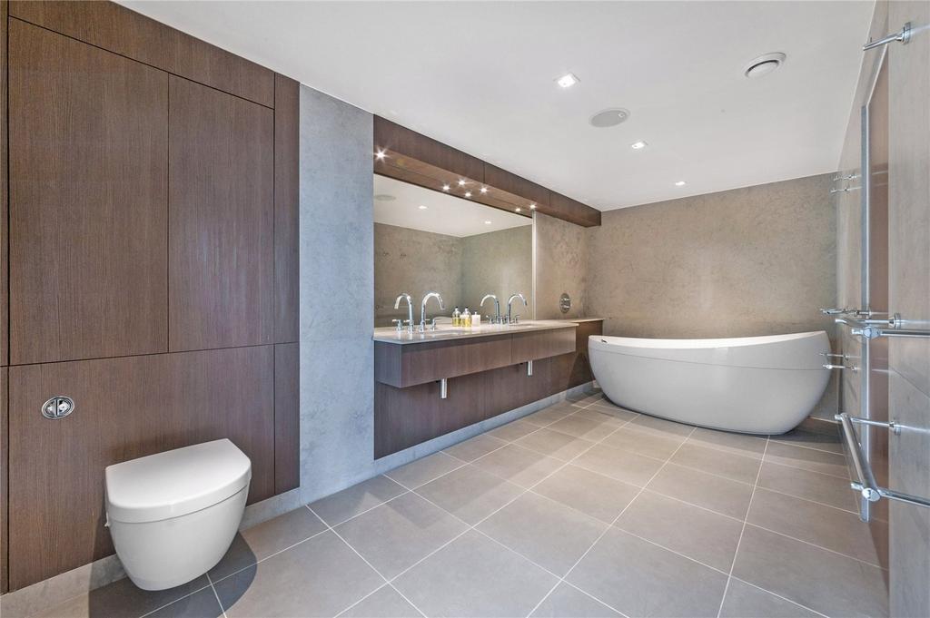 Master En-Suite