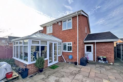 3 bedroom detached house for sale, Hathaway Close, Willenhall