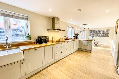 4 Upper Northam Close, Hedge End, Southampton, SO30 4BB