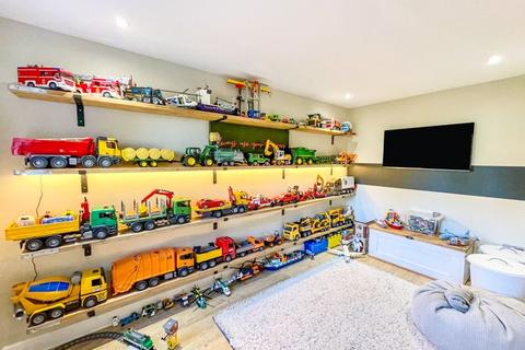 4 Upper Northam Close, Hedge End, Southampton, SO30 4BB