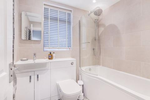 8 Woodside Crescent, Sidcup, DA15 7JJ