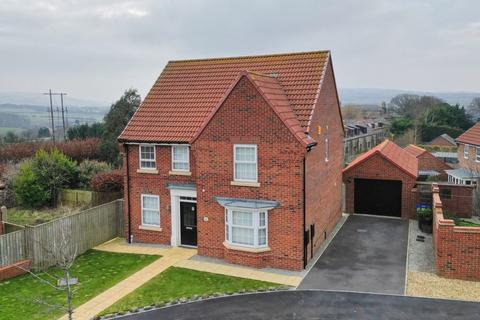 4 bedroom detached house for sale, 2 Sandpiper Place, Whitby